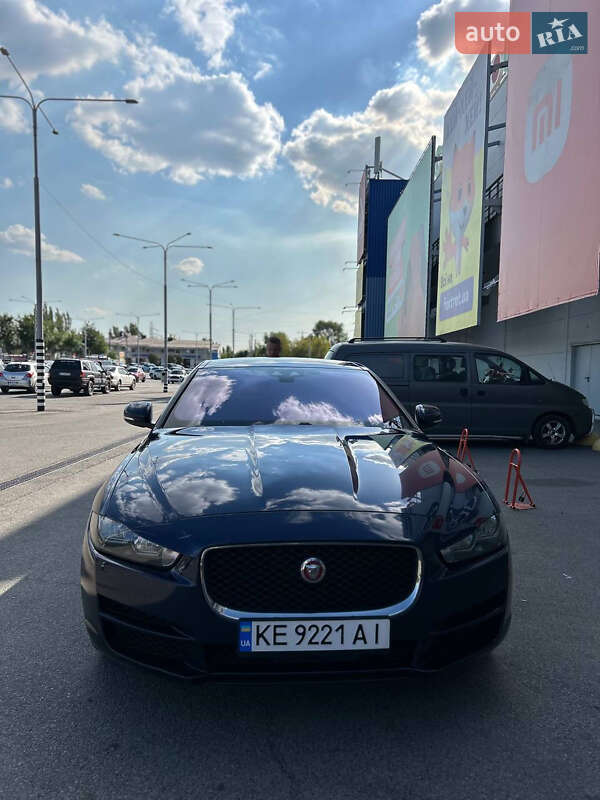 Jaguar XE 2017