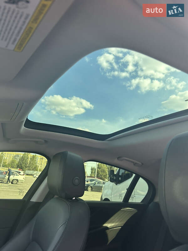 Седан Jaguar XE 2017 в Днепре фото 28 Седан Jaguar XE 2017 в Днепре