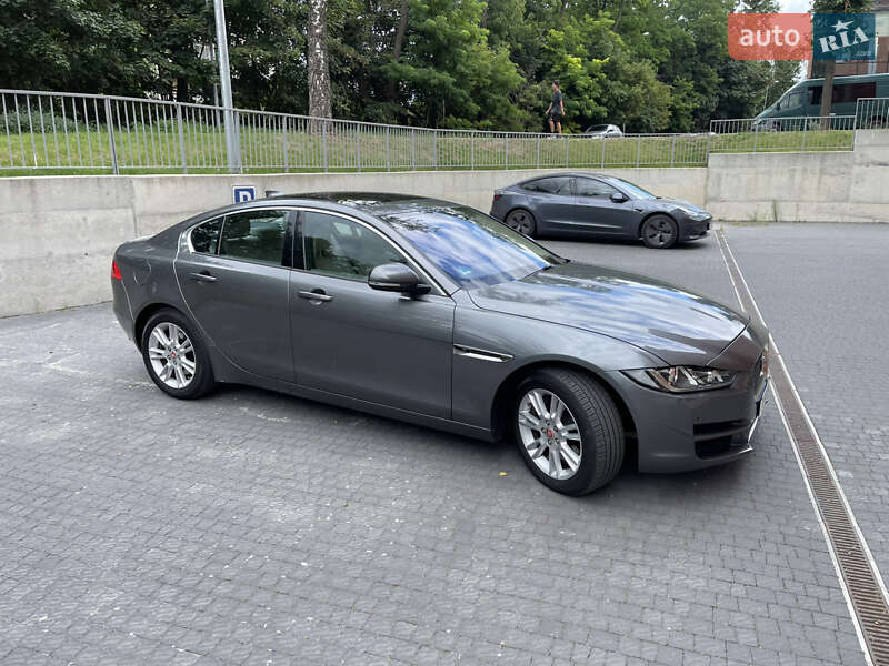 Седан Jaguar XE 2017 в Львове фото 11 Седан Jaguar XE 2017 в Львове