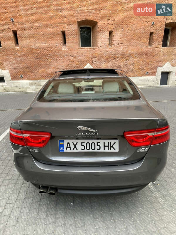 Седан Jaguar XE 2017 в Львове фото 33 Седан Jaguar XE 2017 в Львове