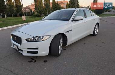 Седан Jaguar XE 2016 в Кременчуге