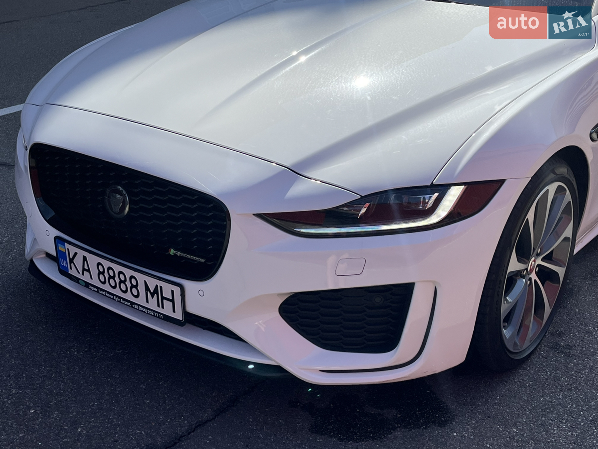 2020 Jaguar XE - мініатюра 4