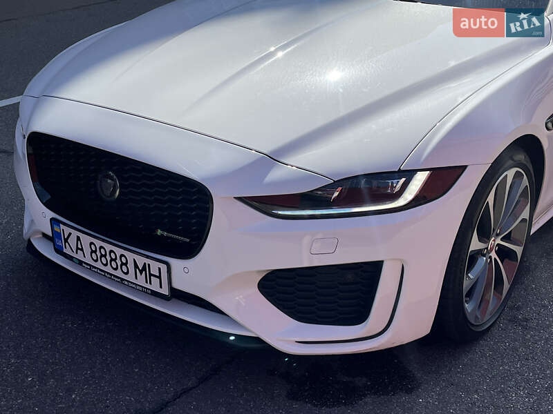 Седан Jaguar XE 2020 в Киеве