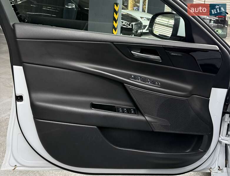 Седан Jaguar XE 2016 в Одесі фото 31 Седан Jaguar XE 2016 в Одесі