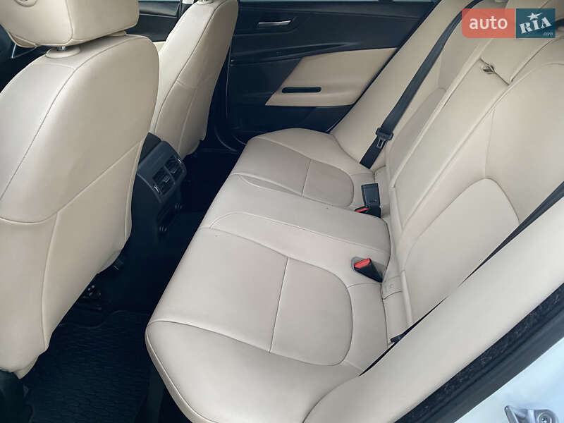 Седан Jaguar XE 2016 в Одессе