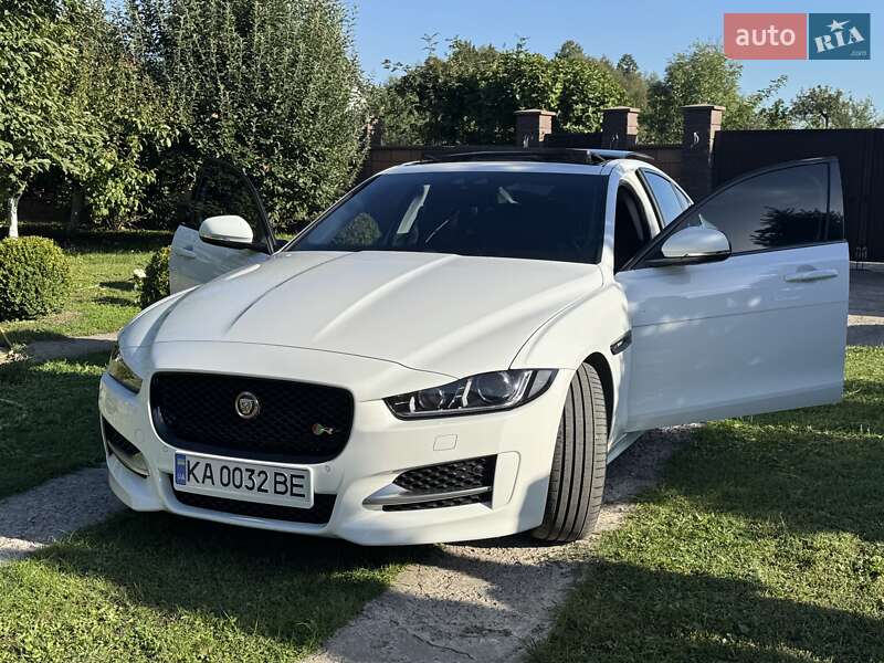 Jaguar XE 2018