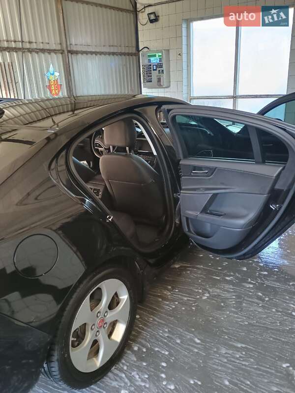 Седан Jaguar XE 2017 в Виннице фото 16 Седан Jaguar XE 2017 в Виннице