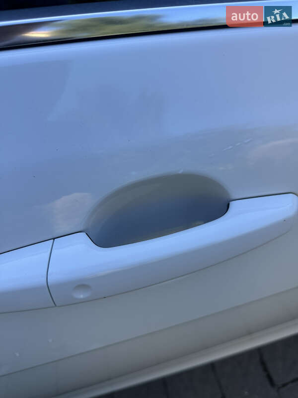 Седан Jaguar XE 2016 в Львові фото 15 Седан Jaguar XE 2016 в Львові