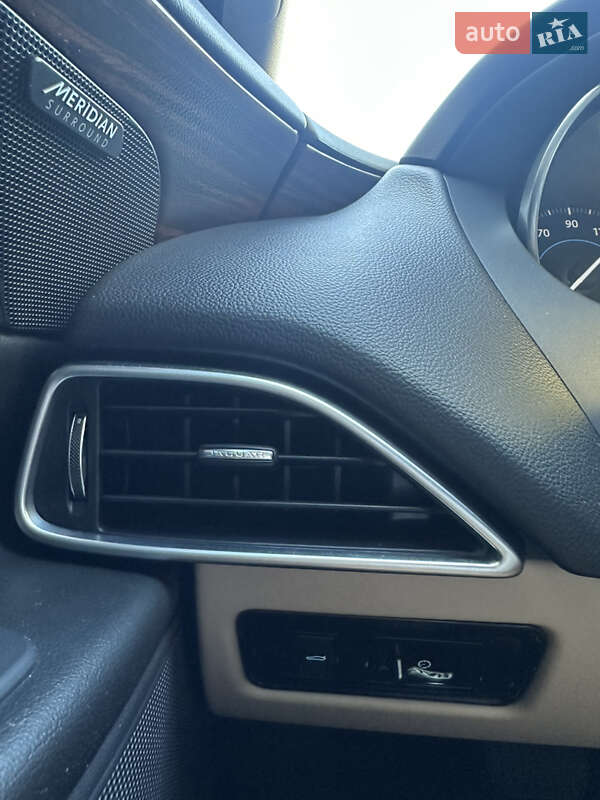 Седан Jaguar XE 2016 в Львові фото 31 Седан Jaguar XE 2016 в Львові