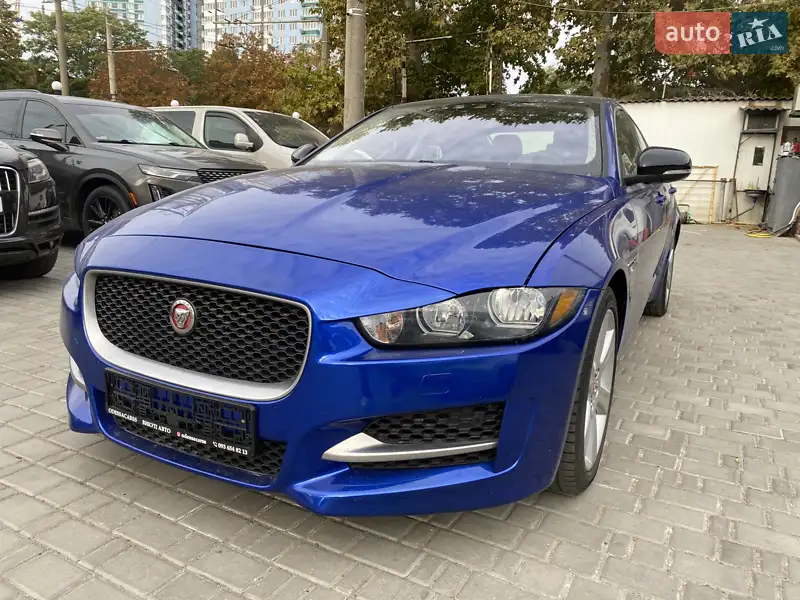 Jaguar XE 2018