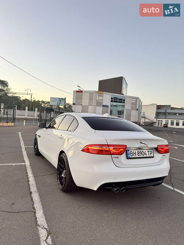 Седан Jaguar XE 2016 в Одесі фото 9 Седан Jaguar XE 2016 в Одесі