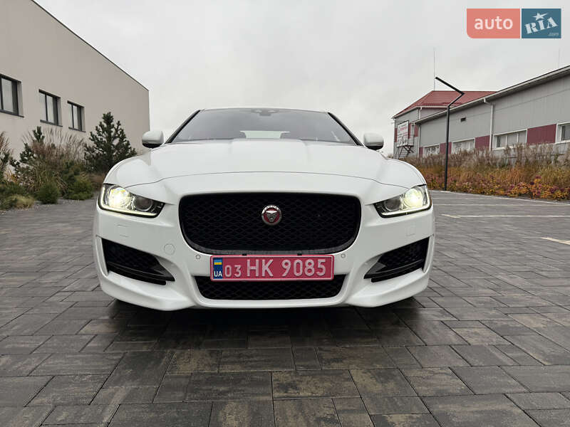 Седан Jaguar XE 2019 в Луцке