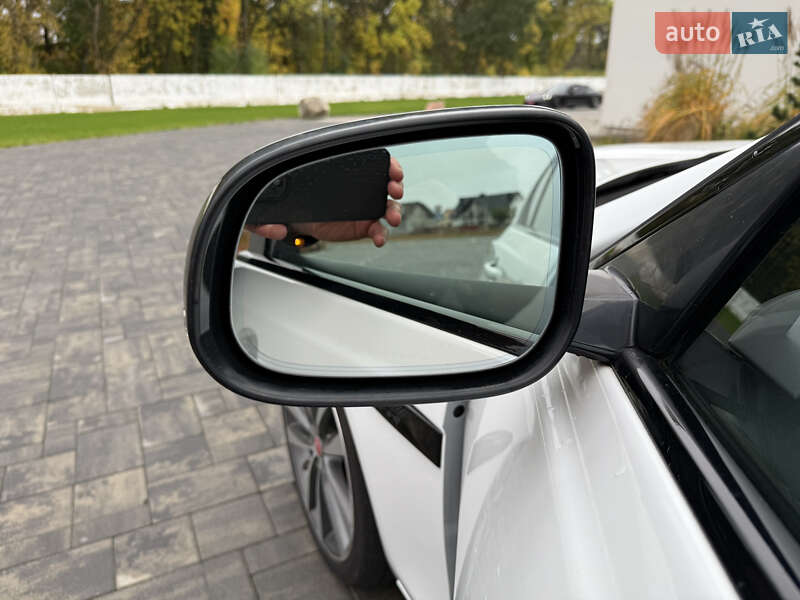 Седан Jaguar XE 2019 в Луцке