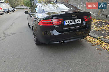 Седан Jaguar XE 2019 в 
