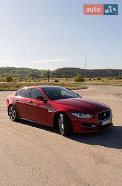 Седан Jaguar XE 2015 в Киеве