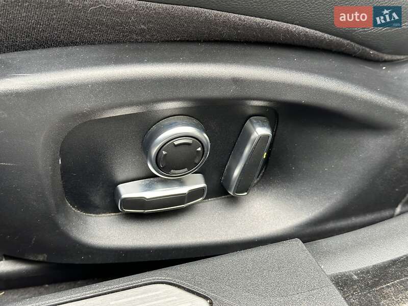Седан Jaguar XE 2020 в Києві