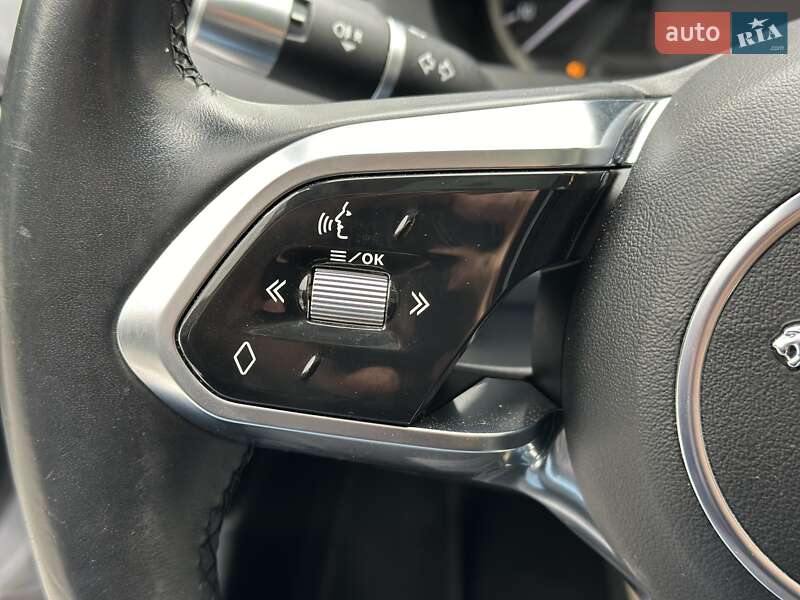 Седан Jaguar XE 2020 в Києві