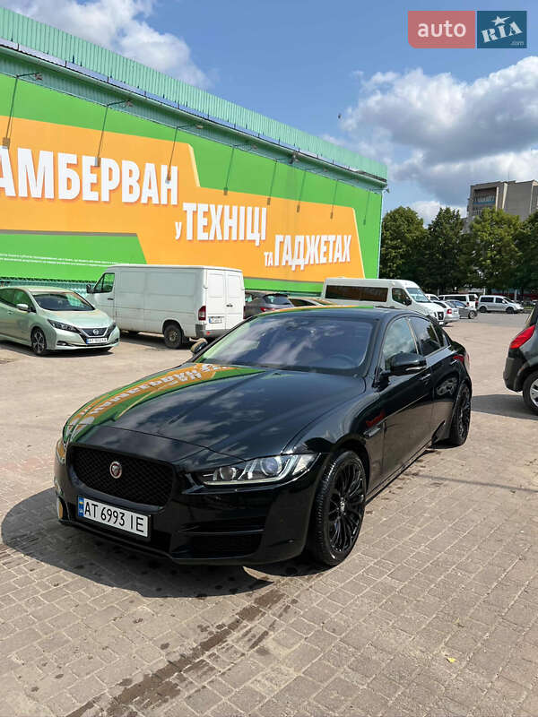 Седан Jaguar XE 2017 в Ивано-Франковске фото 4 Седан Jaguar XE 2017 в Ивано-Франковске