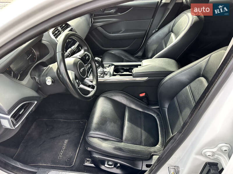 Седан Jaguar XE 2020 в Одессе фото 9 Седан Jaguar XE 2020 в Одессе