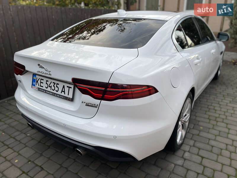Седан Jaguar XE 2020 в Днепре фото 5 Седан Jaguar XE 2020 в Днепре