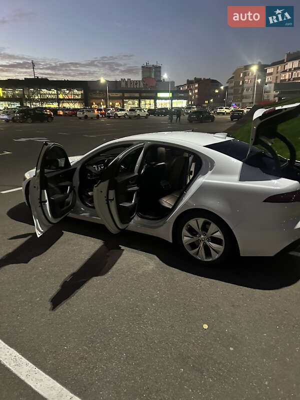 Седан Jaguar XE 2020 в Киеве