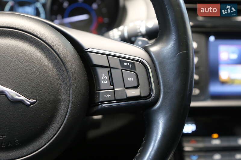 Седан Jaguar XE 2016 в Києві фото 23 Седан Jaguar XE 2016 в Києві