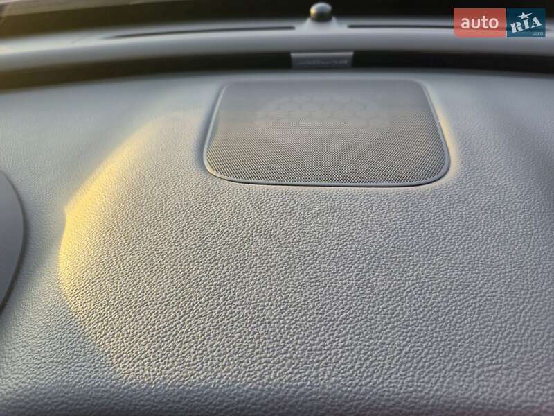 Седан Jaguar XE 2016 в Кременчуці фото 27 Седан Jaguar XE 2016 в Кременчуці