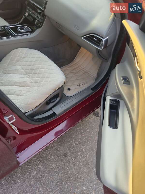 Седан Jaguar XE 2016 в Кременчуці фото 35 Седан Jaguar XE 2016 в Кременчуці