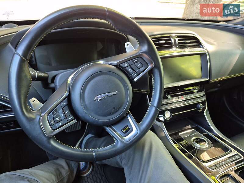 Седан Jaguar XE 2018 в Запорожье фото 20 Седан Jaguar XE 2018 в Запорожье