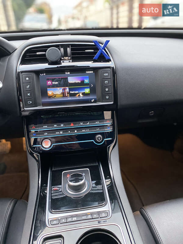 Седан Jaguar XE 2016 в Одесі фото 22 Седан Jaguar XE 2016 в Одесі