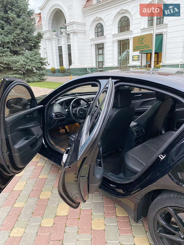 Седан Jaguar XE 2016 в Одесі фото 24 Седан Jaguar XE 2016 в Одесі