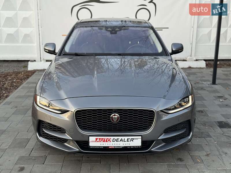 Седан Jaguar XE 2020 в Києві