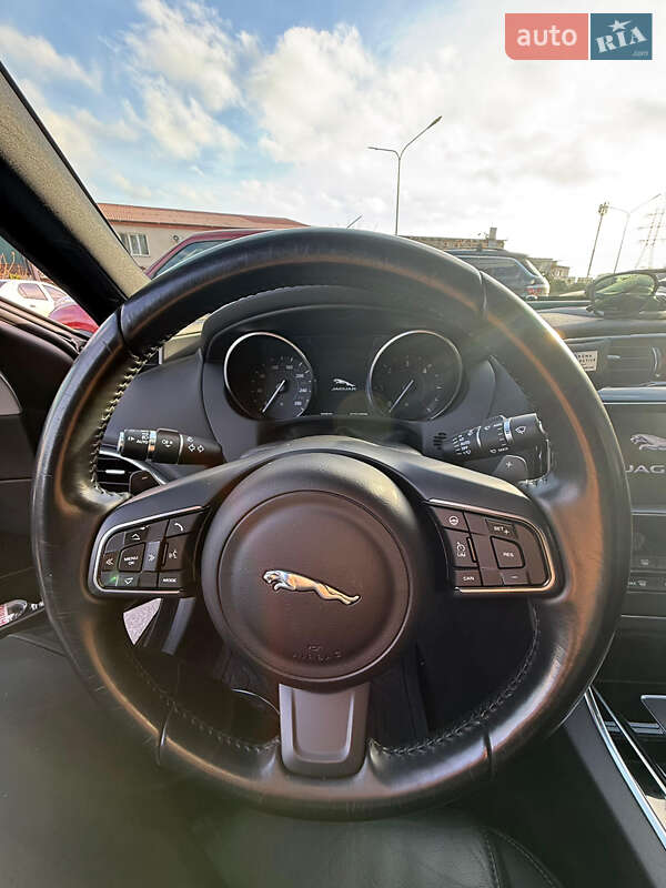 Седан Jaguar XE 2016 в Одессе