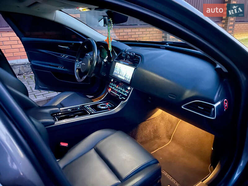 Седан Jaguar XE 2019 в Києві фото 21 Седан Jaguar XE 2019 в Києві
