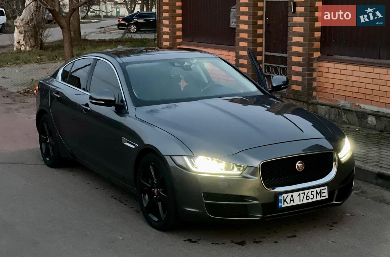 2019 Jaguar XE - мініатюра 16