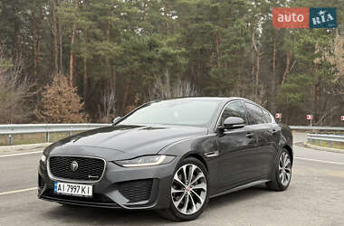 Седан Jaguar XE 2020 в Киеве