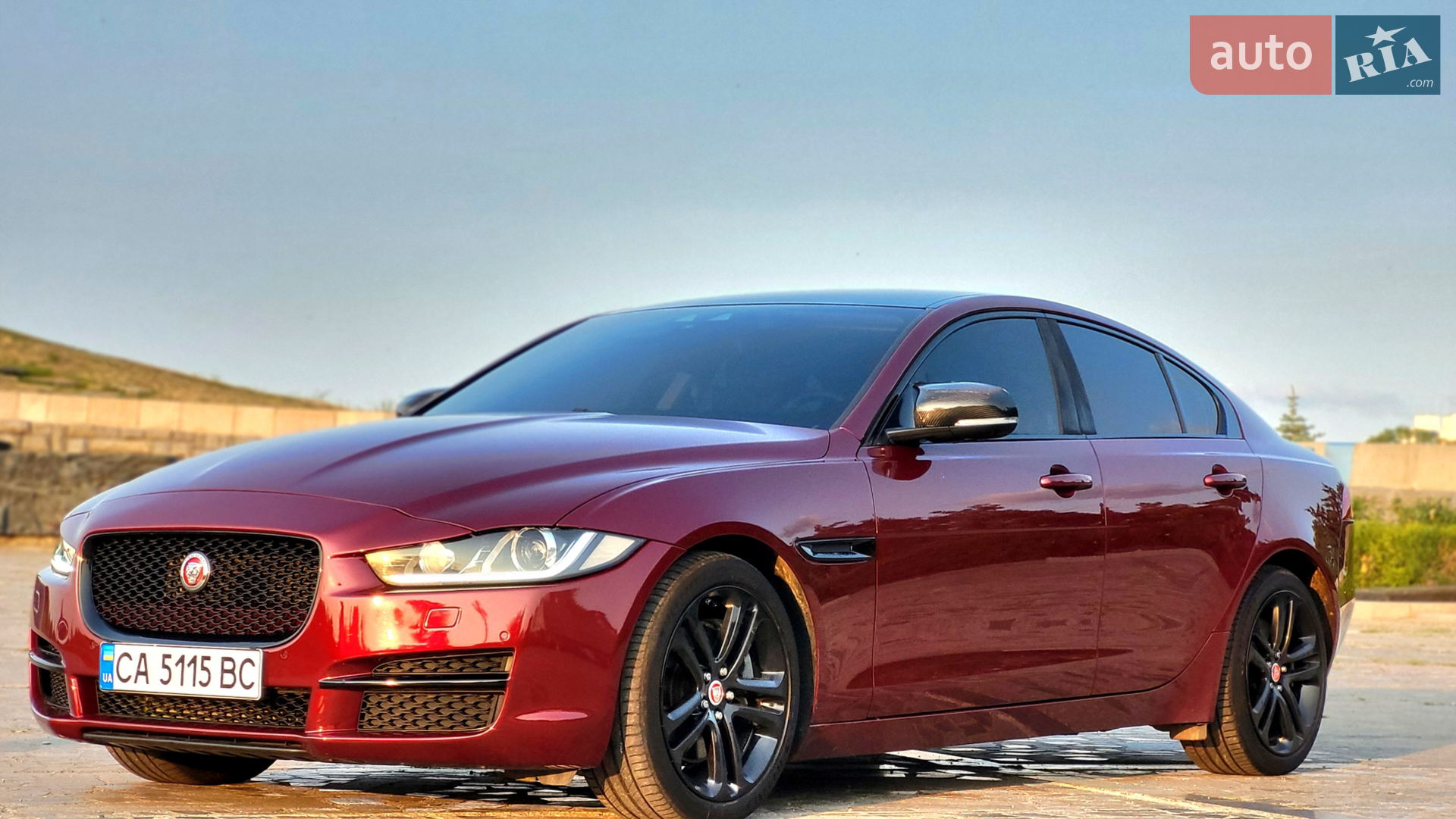 2015 Jaguar XE - мініатюра 2