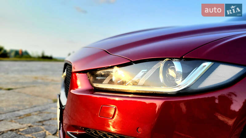 Седан Jaguar XE 2015 в Черкассах