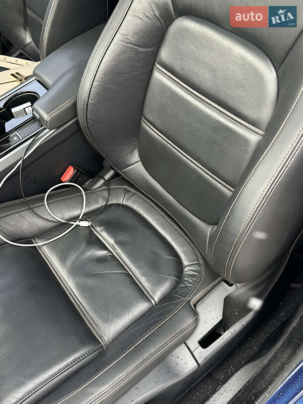 Седан Jaguar XE 2016 в Киеве фото 13 Седан Jaguar XE 2016 в Киеве