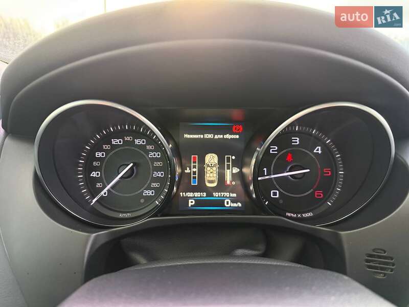 Седан Jaguar XE 2015 в Львове