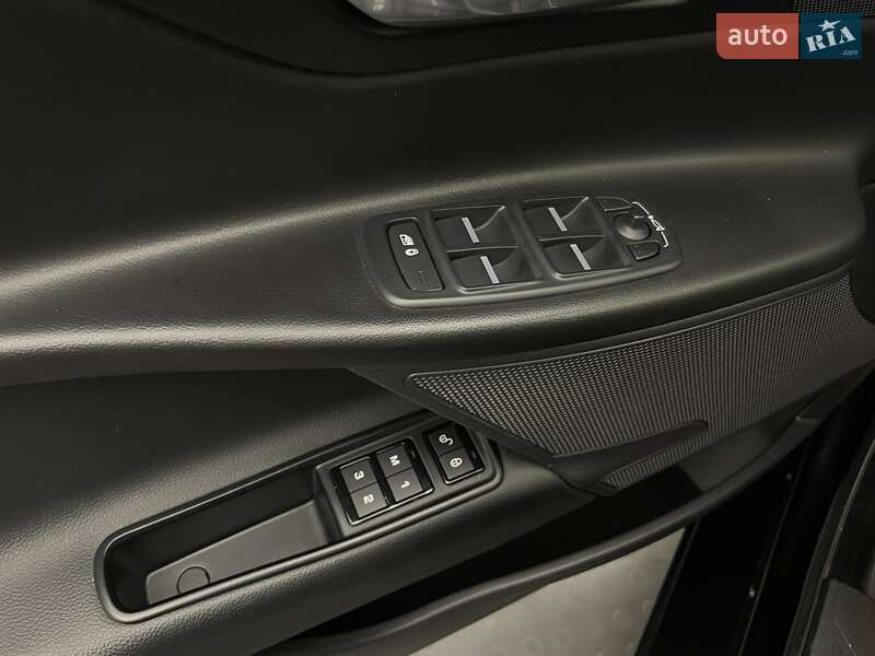 Седан Jaguar XE 2016 в Киеве