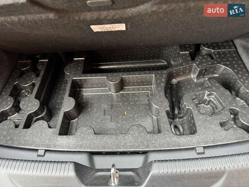 Седан Jaguar XE 2020 в Одессе