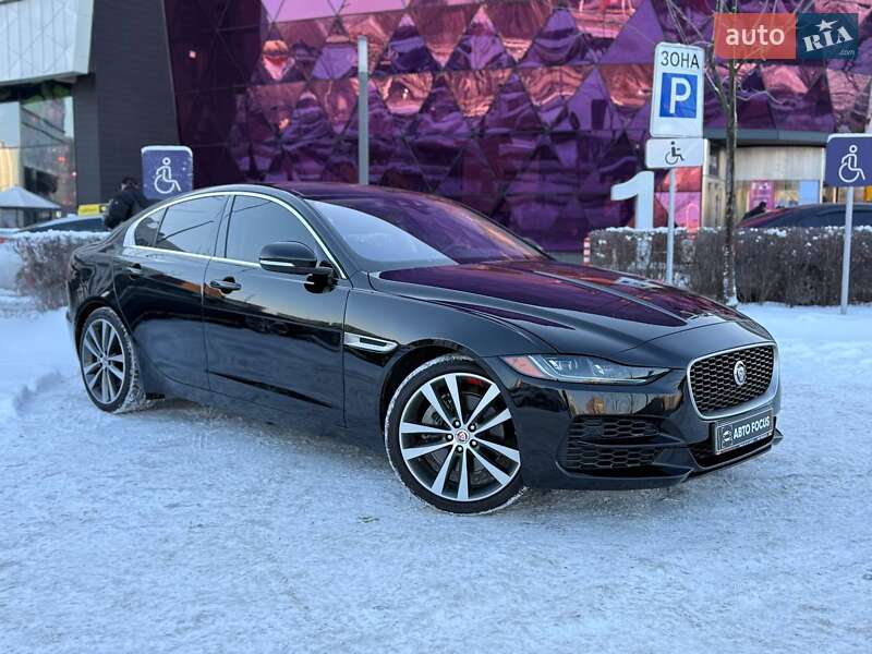 Jaguar XE 2020
