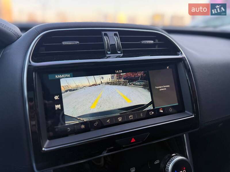 Седан Jaguar XE 2020 в Киеве фото 23 Седан Jaguar XE 2020 в Киеве