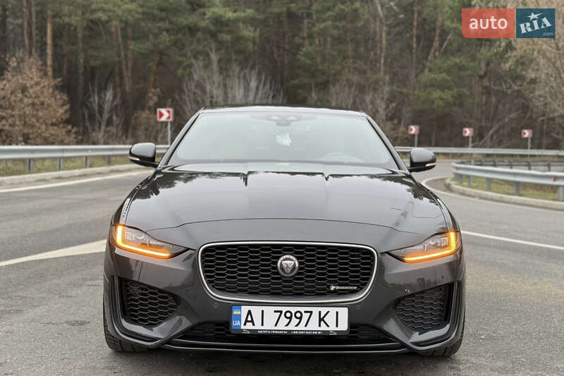 Седан Jaguar XE 2020 в Киеве фото Седан Jaguar XE 2020 в Киеве