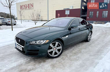 Седан Jaguar XE 2016 в Виннице