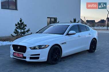 Седан Jaguar XE 2019 в Луцке
