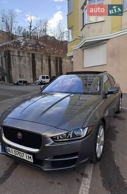 Седан Jaguar XE 2016 в Києві