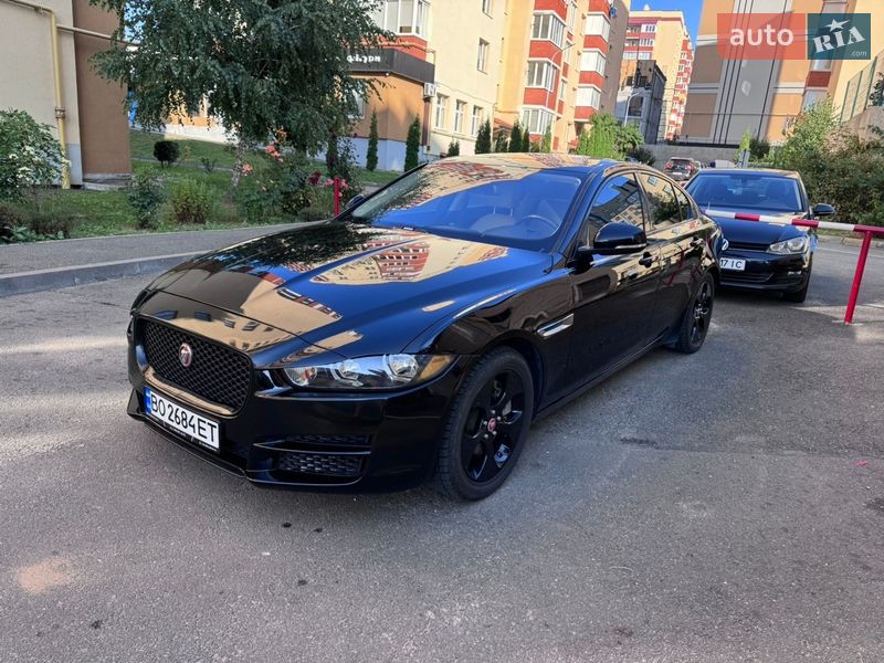 Седан Jaguar XE 2017 в Хмельницком
