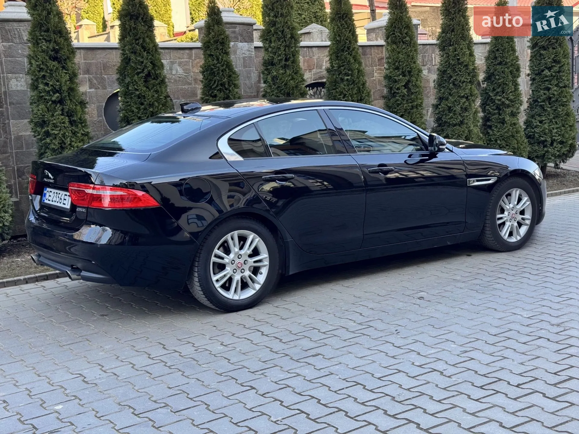 2016 Jaguar XE - мініатюра 6